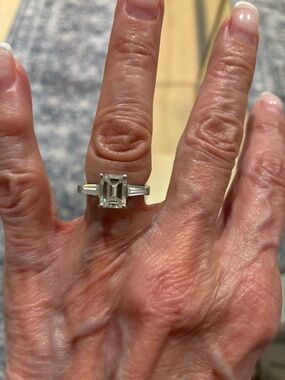 14kt. White Gold EMERALD cut engagement ring 1.89 ct.
